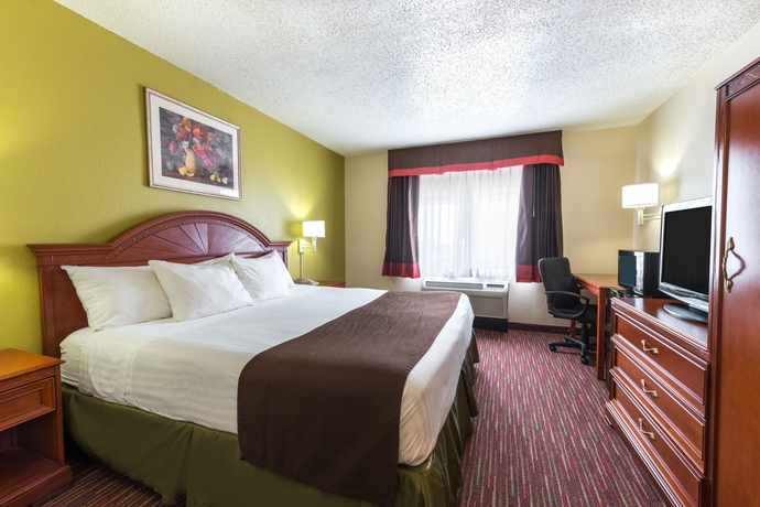 Imagen de la habitación del Hotel Baymont By Wyndham Louisville East. Foto 5