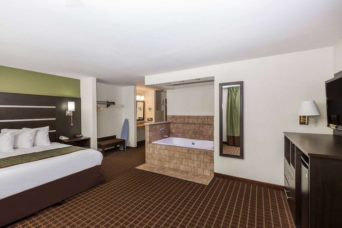 Imagen de la habitación del Hotel Baymont By Wyndham Louisville South I 65. Foto 7