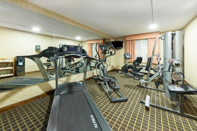 Imagen de los interiores del Hotel Baymont By Wyndham Louisville South I 65. Foto 17