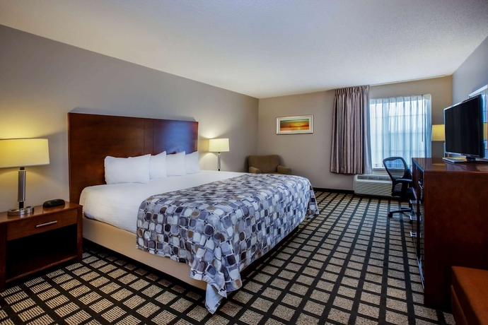 Imagen de la habitación del Hotel Baymont By Wyndham Mackinaw City. Foto 3