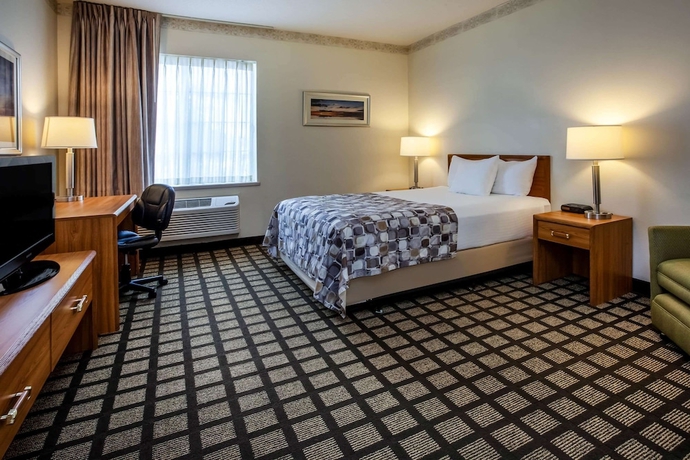 Imagen de la habitación del Hotel Baymont By Wyndham Mackinaw City. Foto 9