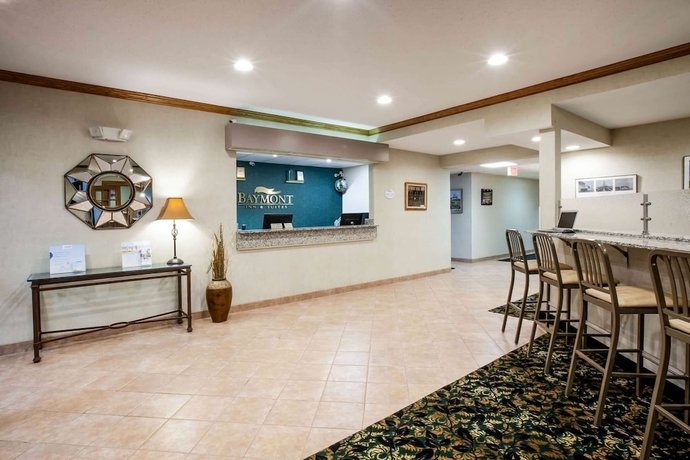 Imagen de los interiores del Hotel Baymont By Wyndham Mackinaw City. Foto 17