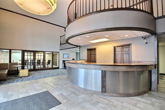 Imagen de los interiores del Hotel Baymont By Wyndham Madison West/middleton Wi West. Foto 16