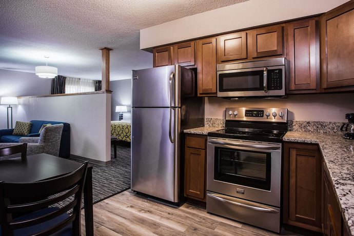 Imagen de la habitación del Hotel Baymont By Wyndham Madison West/middleton Wi West. Foto 14