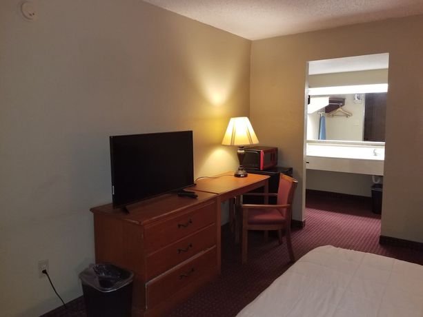 Imagen de la habitación del Hotel Baymont By Wyndham Marianna. Foto 8