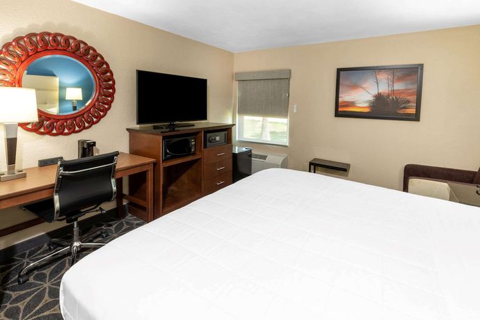 Imagen de la habitación del Hotel Baymont By Wyndham Mcallen/pharr. Foto 14