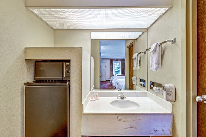 Imagen de la habitación del Hotel Baymont By Wyndham Mcdonough. Foto 4