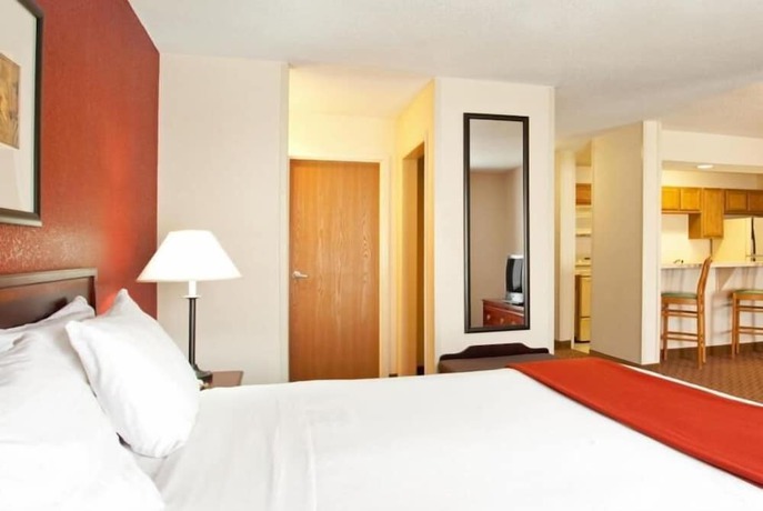 Imagen de la habitación del Hotel Baymont By Wyndham Merrillville. Foto 6