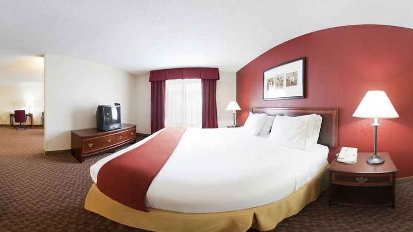 Imagen de la habitación del Hotel Baymont By Wyndham Merrillville. Foto 11