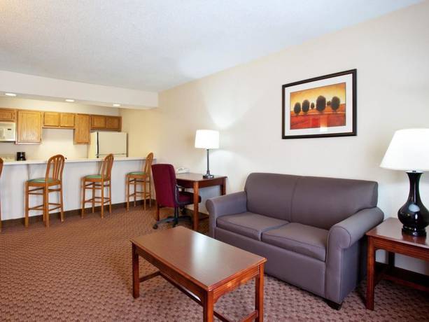 Imagen de la habitación del Hotel Baymont By Wyndham Merrillville. Foto 14