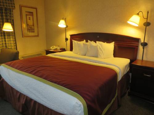 Imagen de la habitación del Hotel Baymont By Wyndham Michigan City. Foto 10