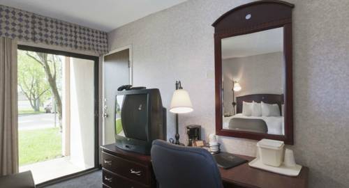Imagen de la habitación del Hotel Baymont By Wyndham Michigan City. Foto 12