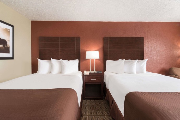 Imagen de la habitación del Hotel Baymont By Wyndham Midland Airport. Foto 10