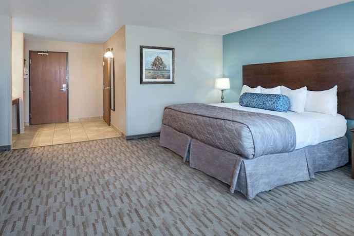 Imagen de la habitación del Hotel Baymont By Wyndham Minot. Foto 12
