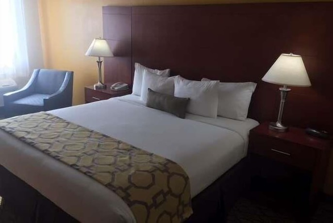 Imagen de la habitación del Hotel Baymont By Wyndham Mishawaka South Bend Area. Foto 9