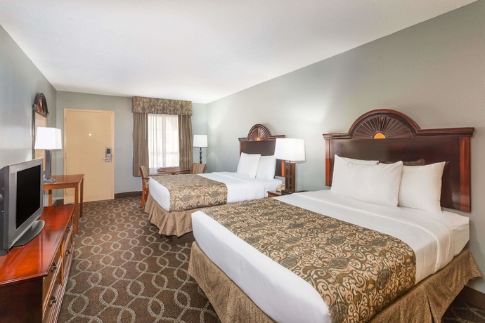 Imagen de la habitación del Hotel Baymont By Wyndham Mobile/tillmans Corner. Foto 4