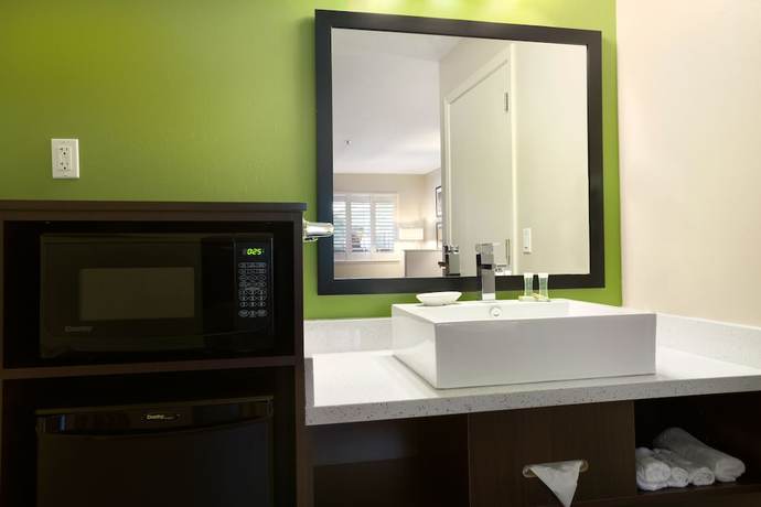 Imagen de la habitación del Hotel Baymont By Wyndham Modesto Salida. Foto 6