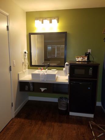 Imagen de la habitación del Hotel Baymont By Wyndham Modesto Salida. Foto 9