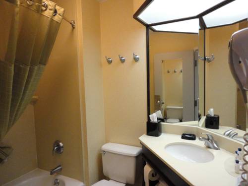 Imagen de la habitación del Hotel Baymont By Wyndham Monroe Ohio. Foto 13