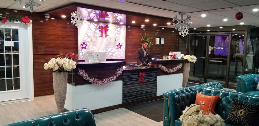 Imagen de los interiores del Hotel Baymont By Wyndham Montreal Airport. Foto 18