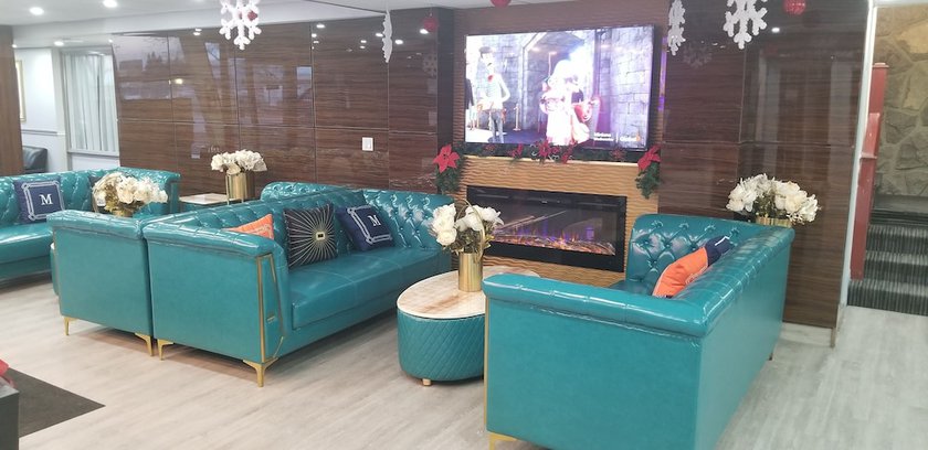 Imagen de los interiores del Hotel Baymont By Wyndham Montreal Airport. Foto 19