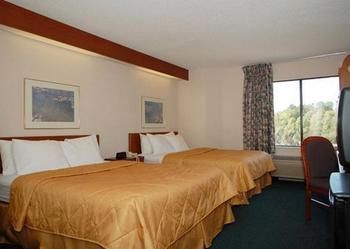 Imagen de los interiores del Hotel Baymont By Wyndham Mooresville. Foto 8