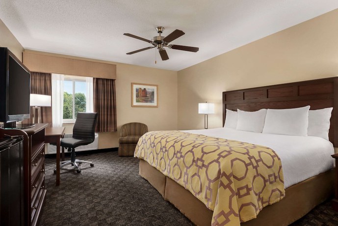 Imagen de la habitación del Hotel Baymont By Wyndham Mt. Pleasant. Foto 4
