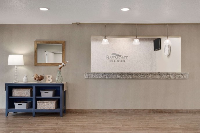 Imagen de los interiores del Hotel Baymont By Wyndham Mt. Pleasant. Foto 18