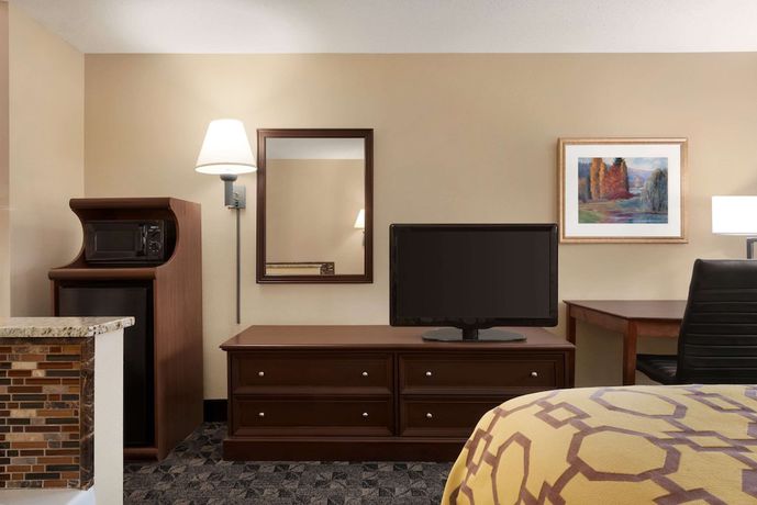 Imagen de la habitación del Hotel Baymont By Wyndham Mt. Pleasant. Foto 13