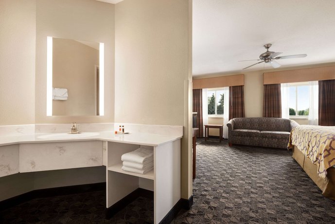 Imagen de la habitación del Hotel Baymont By Wyndham Mt. Pleasant. Foto 16