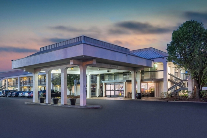 Imagen general del Hotel Baymont By Wyndham Murfreesboro. Foto 1