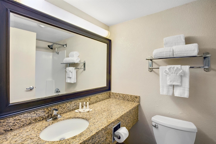 Imagen de la habitación del Hotel Baymont By Wyndham Murray/salt Lake City. Foto 8