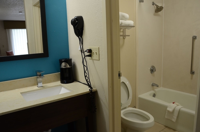 Imagen de la habitación del Hotel Baymont By Wyndham Nashville. Foto 13