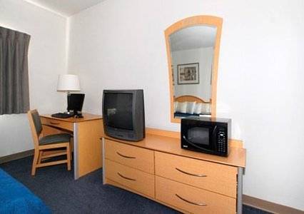 Imagen de la habitación del Hotel Baymont By Wyndham Noblesville. Foto 6