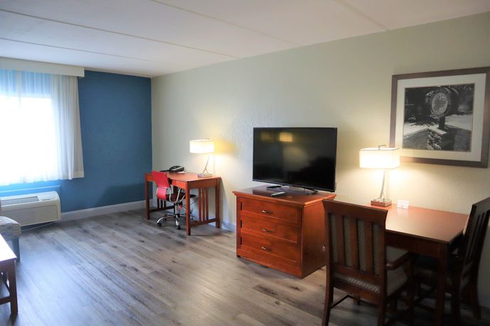 Imagen de la habitación del Hotel Baymont By Wyndham Norcross Atlanta. Foto 14