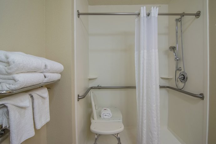 Imagen de la habitación del Hotel Baymont By Wyndham North Myrtle Beach. Foto 13