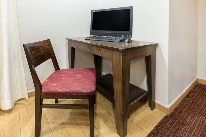 Imagen de los interiores del Hotel Baymont By Wyndham Oklahoma City/quail Springs. Foto 16