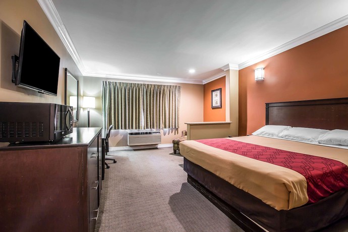 Imagen de la habitación del Hotel Baymont By Wyndham Ontario. Foto 10