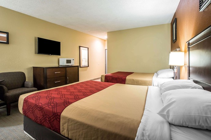 Imagen de la habitación del Hotel Baymont By Wyndham Ontario. Foto 12