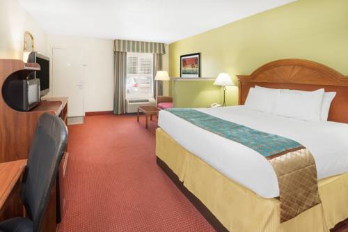 Imagen de la habitación del Hotel Baymont By Wyndham Orangeburg North. Foto 12