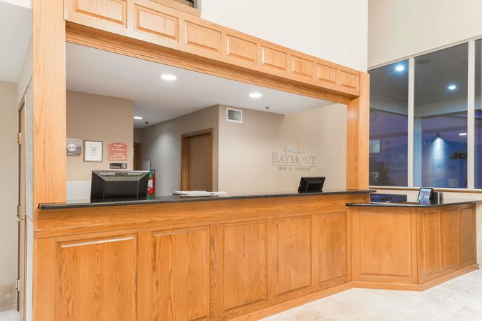 Imagen de los interiores del Hotel Baymont By Wyndham Osage Beach. Foto 10