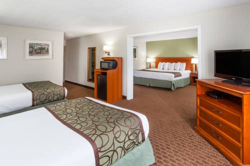 Imagen de la habitación del Hotel Baymont By Wyndham Peoria. Foto 7