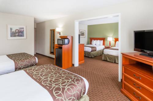 Imagen de la habitación del Hotel Baymont By Wyndham Peoria. Foto 11