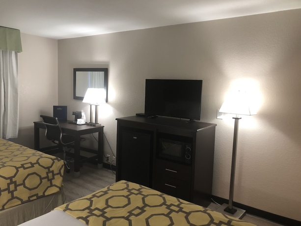 Imagen de la habitación del Hotel Baymont By Wyndham Phoenix I-10 Near 51st Ave. Foto 11