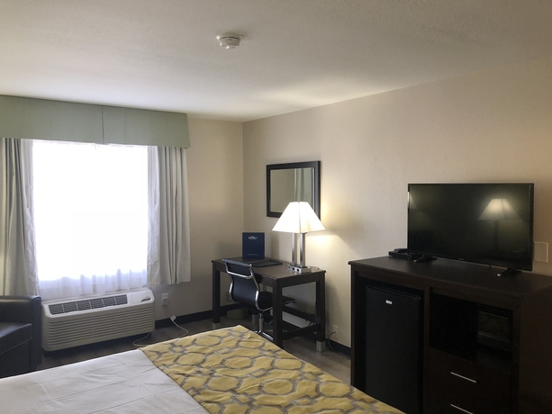 Imagen de la habitación del Hotel Baymont By Wyndham Phoenix I-10 Near 51st Ave. Foto 16