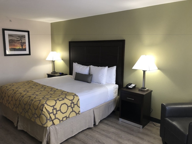 Imagen de la habitación del Hotel Baymont By Wyndham Phoenix I-10 Near 51st Ave. Foto 17