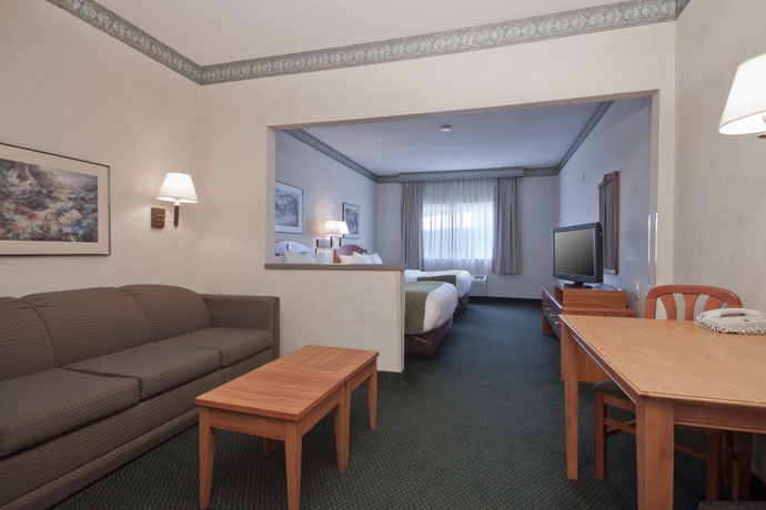 Imagen de los interiores del Hotel Baymont By Wyndham Phoenix North. Foto 9