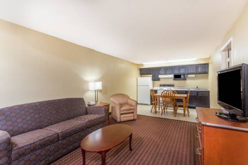 Imagen de la habitación del Hotel Baymont By Wyndham Pigeon Forge Near Island Drive. Foto 3