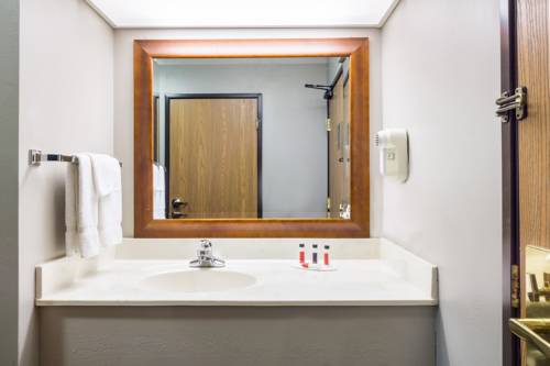 Imagen de la habitación del Hotel Baymont By Wyndham Piqua. Foto 5