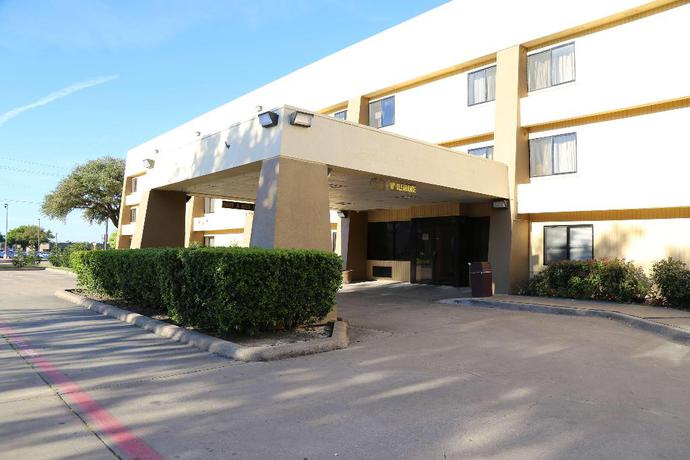 Imagen de los exteriores del Hotel Baymont By Wyndham Plano. Foto 14